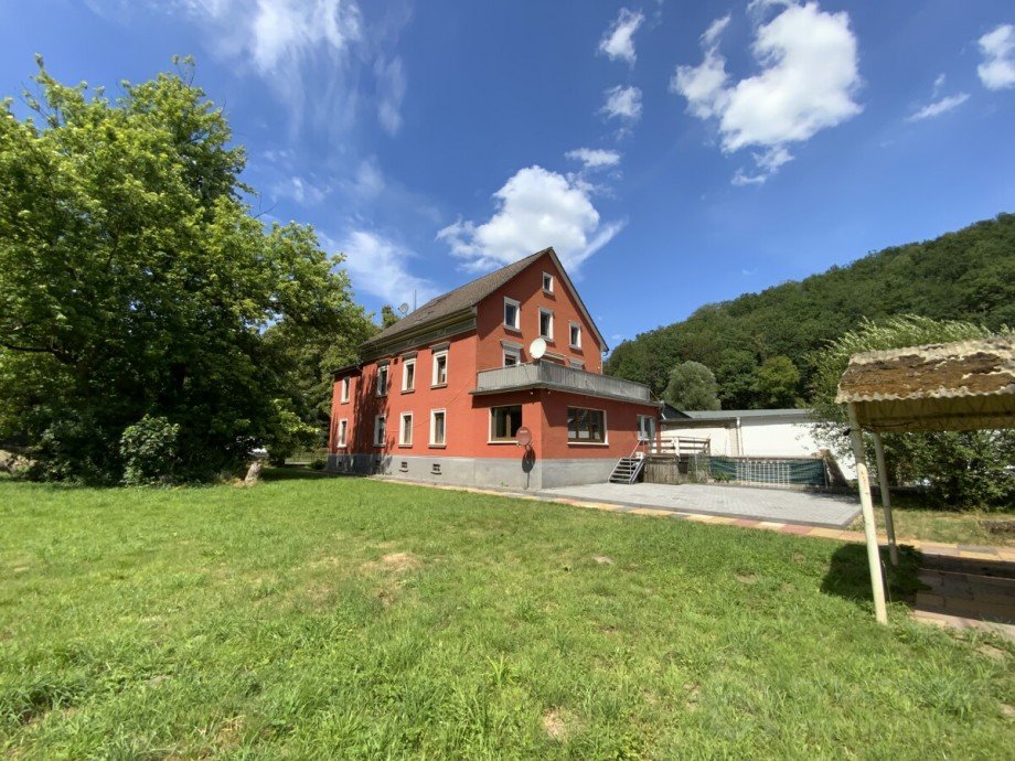Haus mit 60 m� Terrasse Mehrfamilienhaus L�denscheid