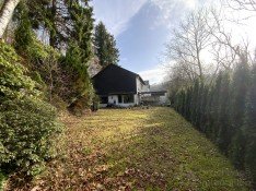 Hauptbild Ein Zuhause voller Natur - Familienhaus mit eigenem Wald als Abenteuerspielplatz f�r Kinder