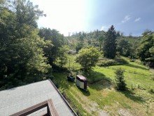 Wohnung DG Aussicht Balkon Sommer  Mehrgenerationenhaus mit gro�em Grundst�ck - Tierhaltung m�glich, familiengerecht wohnen 