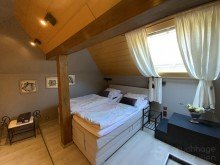 Neubau - Schlafzimmer  Ein Haus, zwei Welten: Stilvoll modernisiert, voller Geschichte und bereit f�r Ihre Zukunft 