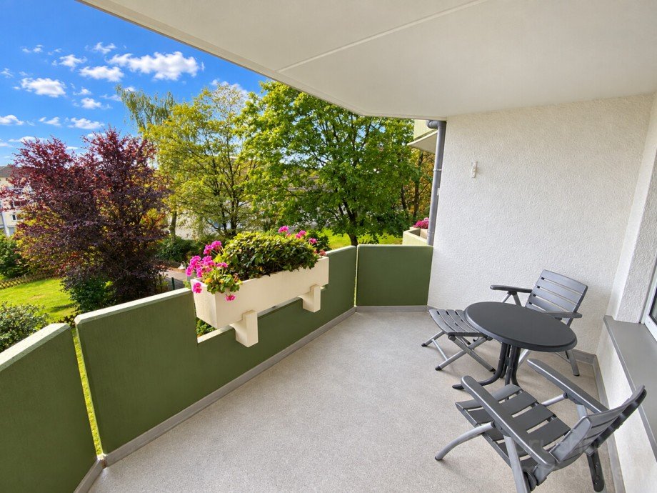 Balkon und Ausblick Etagenwohnung L�denscheid