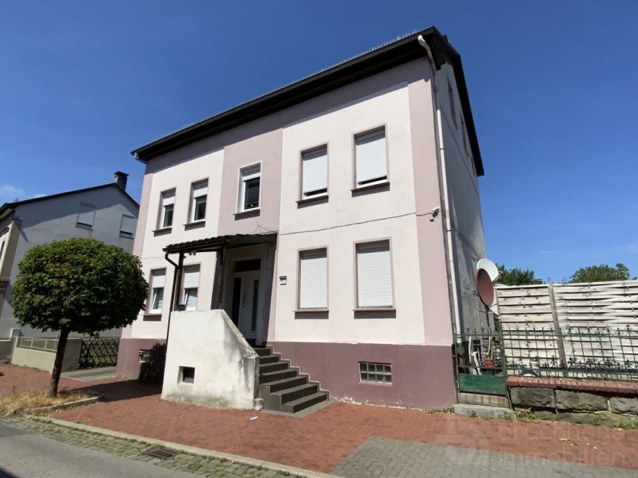 Strassenansicht Zweifamilienhaus L�denscheid