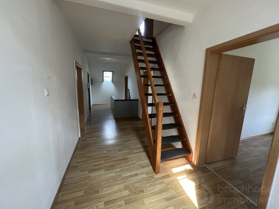 Treppe zum Spitzboden Mehrfamilienhaus L�denscheid