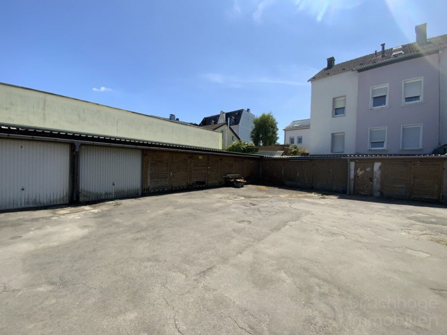 Garagenhof Zweifamilienhaus L�denscheid