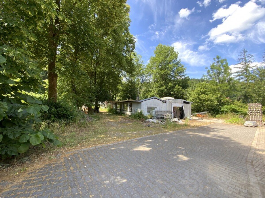 Gewerbegrundst�ck Mehrfamilienhaus L�denscheid