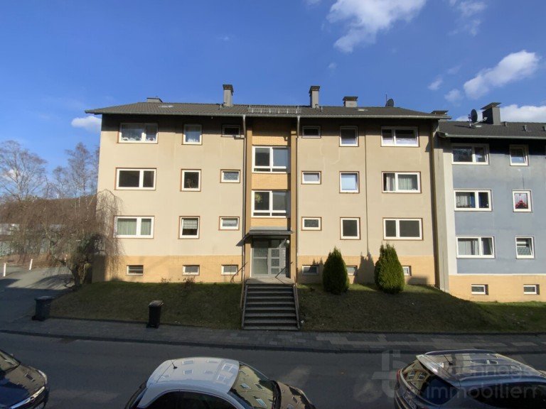 Hausansicht L�denscheid Etagenwohnung Modernisierte 3-Zimmer-Wohnung im Hochparterre - 67 m�, bezugsfertig, preisg�nstig