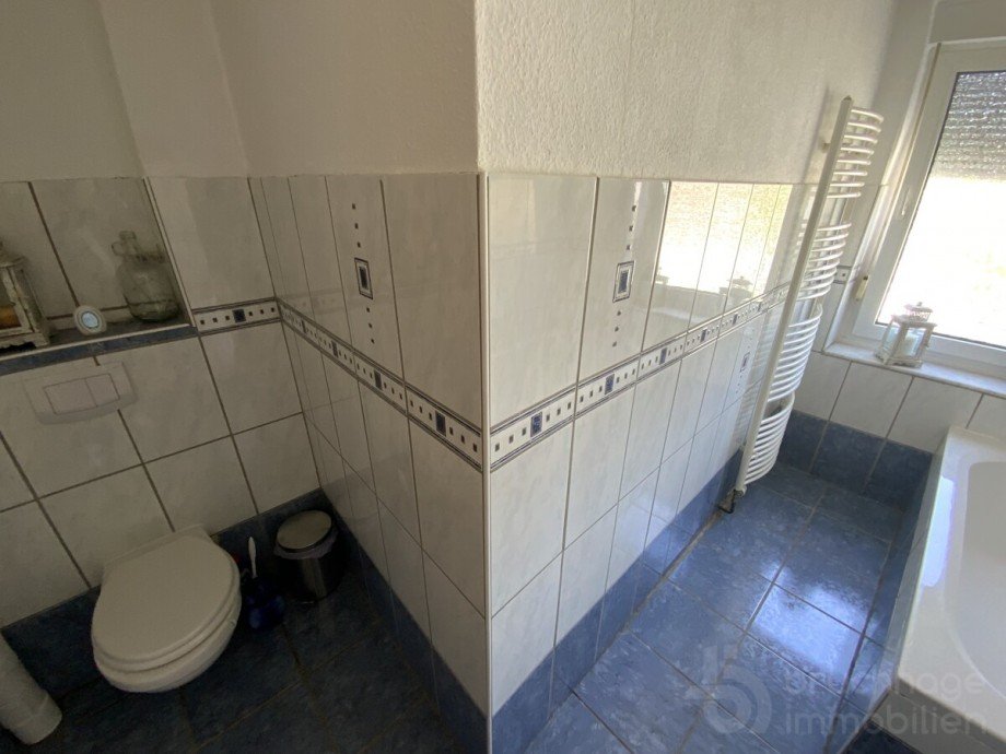 Bad 1. OG Zweifamilienhaus L�denscheid