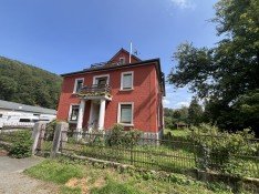 Hauptbild Mehrgenerationenhaus mit gro�em Grundst�ck - Tierhaltung m�glich, familiengerecht wohnen 