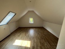 Spitzboden Zimmer (1)  Mehrgenerationenhaus mit gro�em Grundst�ck - Tierhaltung m�glich, familiengerecht wohnen 