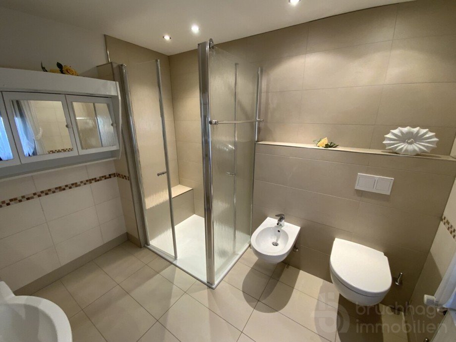 Altbau - Bad Zweifamilienhaus Attendorn