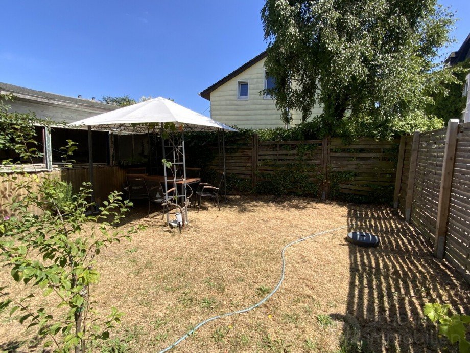 Garten Zweifamilienhaus L�denscheid
