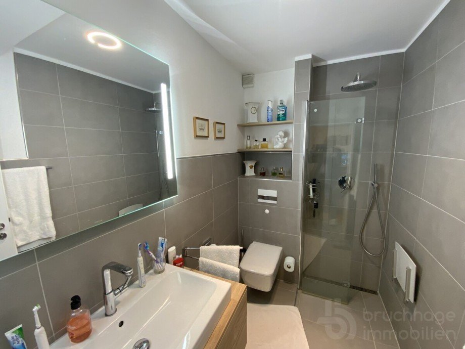 Bad Souterrainwohnung L�denscheid
