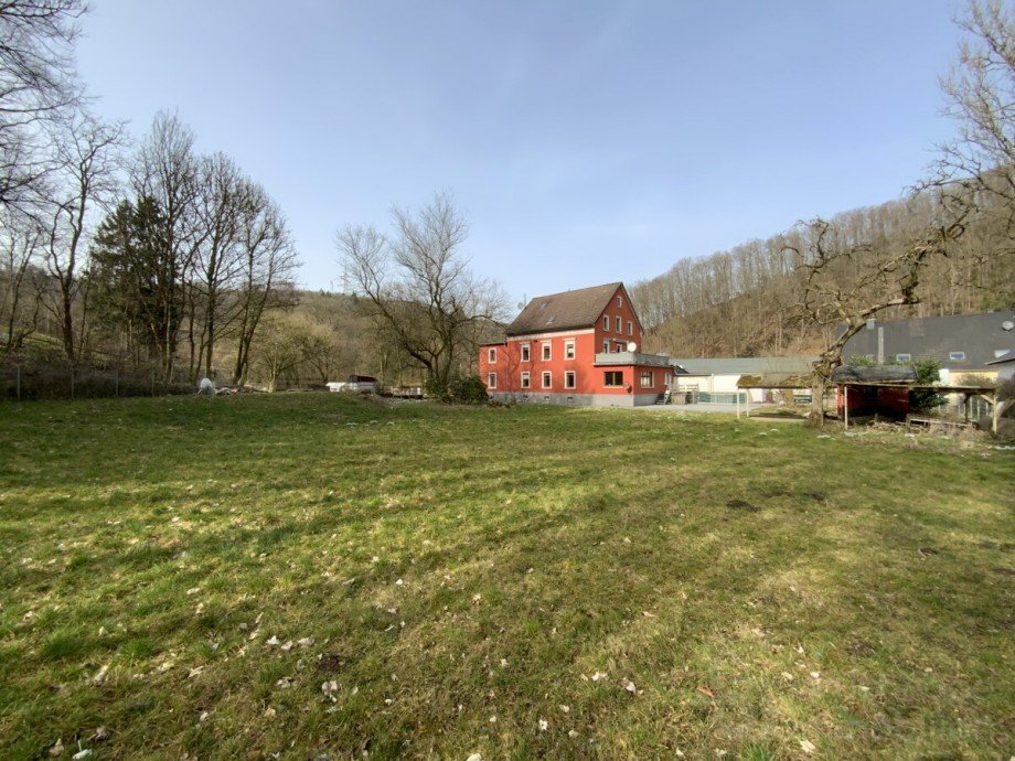 Hausansicht fern Mehrfamilienhaus L�denscheid